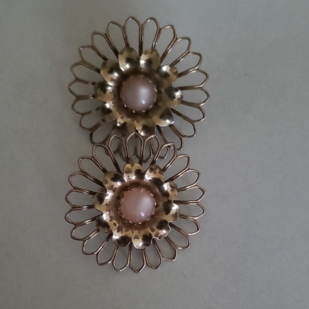 Vintage Pink Moonstone Flower Clip Earrings